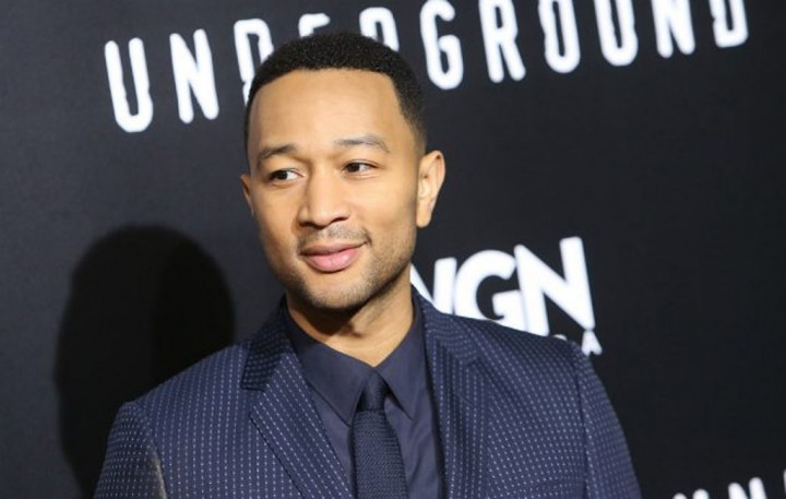 Lengah, Koper John Legend Dicuri di Bandara