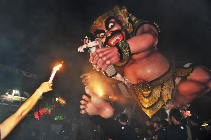 Pawai Ogoh-ogoh Jelang Nyepi