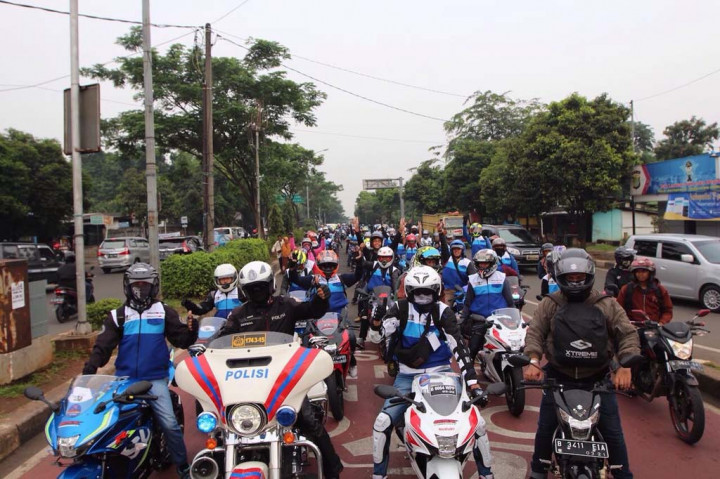Ribuan <i>Bikers</i> Suzuki Bike Meet, Serbu Gunung Mas