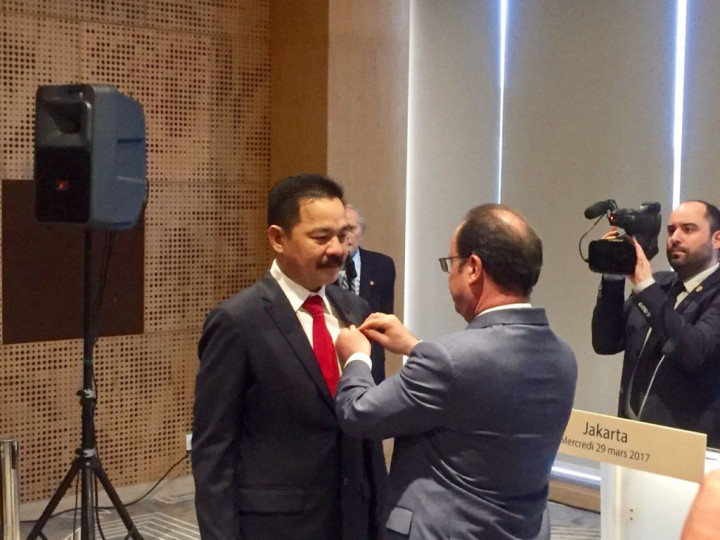 Gerakkan Ekonomi Prancis, Hollande Beri Tanda Jasa ke Bos Lion Air