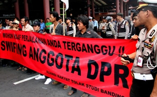 Kunker ke Luar Negeri, Pelesiran atau Studi Banding?