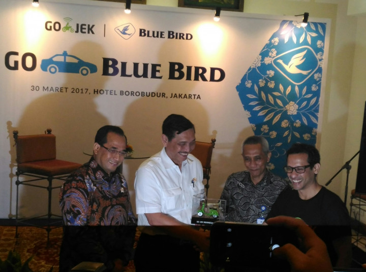 Kerja Sama Gojek & Blue Bird Diharapkan Mengakhiri Konflik Transportasi Taksi