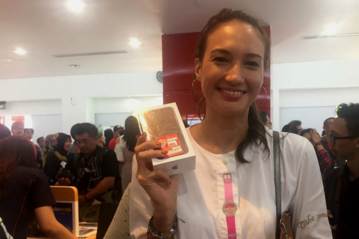 Artis Juga Ikutan Beli iPhone 7 di Jakarta