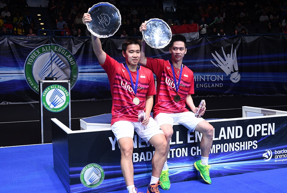 Marcus Fernaldi Gideon/Kevin Sanjaya Sukamuljo saat memenangi gelar All England 2017 lalu (Justin TALLIS / AFP)