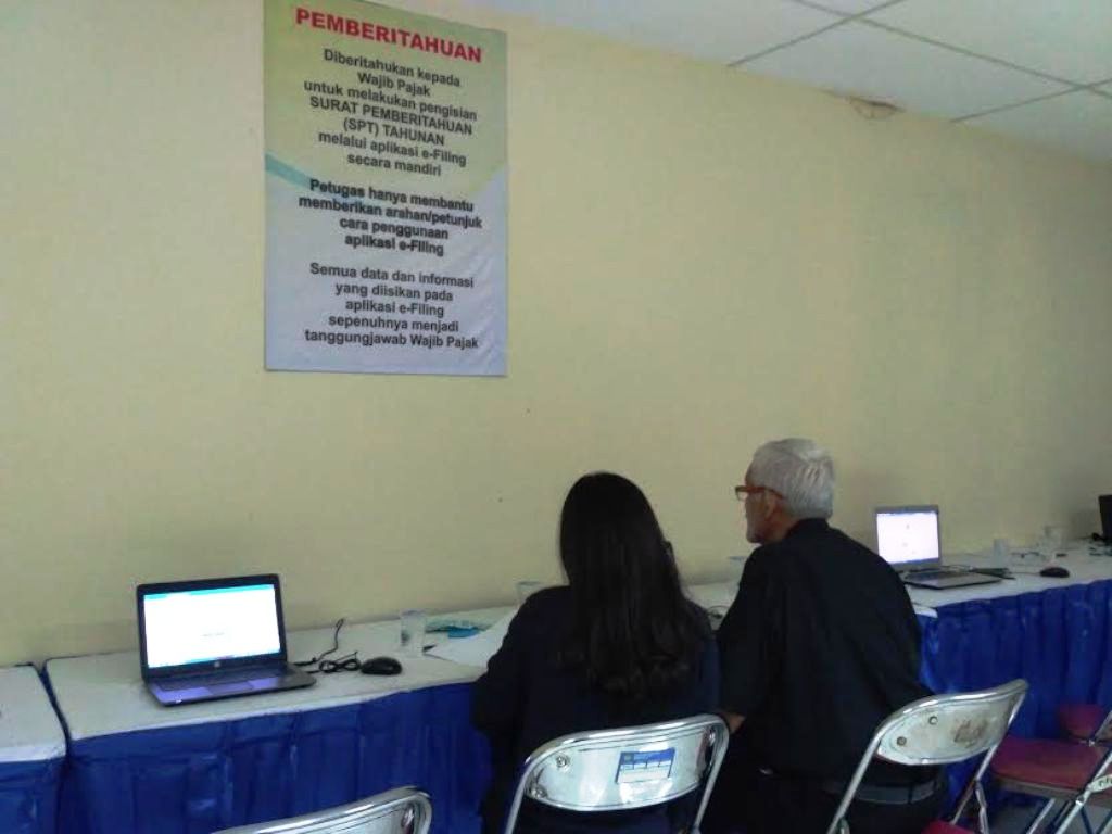 Pelaporan pajak masih disukai secara manual. (FOTO: MTVN/Patricia Vicka)