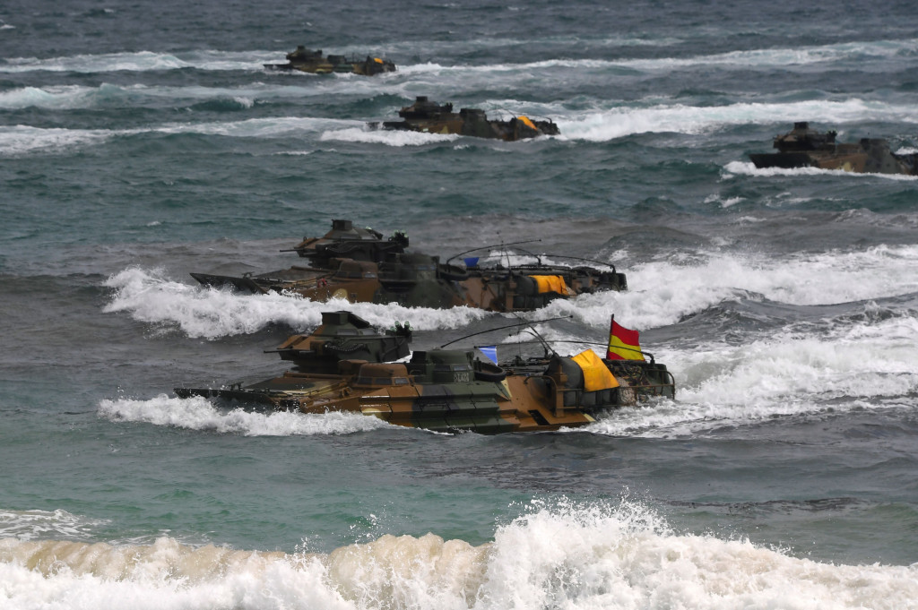 South Korean Marine amphibious assault vehicles land on the seashore during a joint landing operation by US and South Korean Marines in the southeastern port of Pohang on April 2, 2017. (Photo:AFP/Jung Yeon-Je)