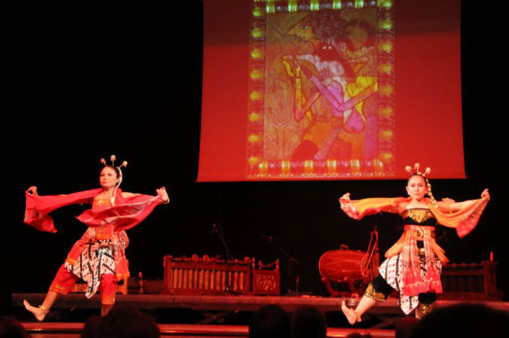 Pameran Art Kalamakara Pukau Masyarakat Hongaria