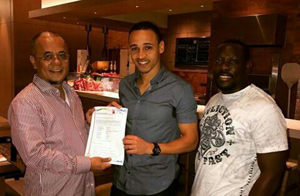 Peter Odemwingie. (Tengah). (Foto: Ist)