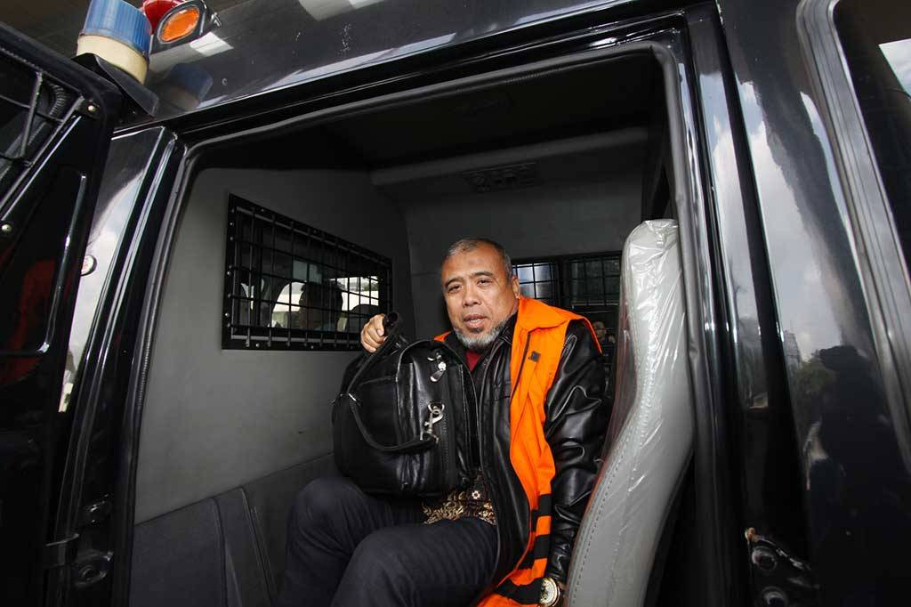 Hakim MK Patrialias Akbar diperiksa KPK. Foto: 