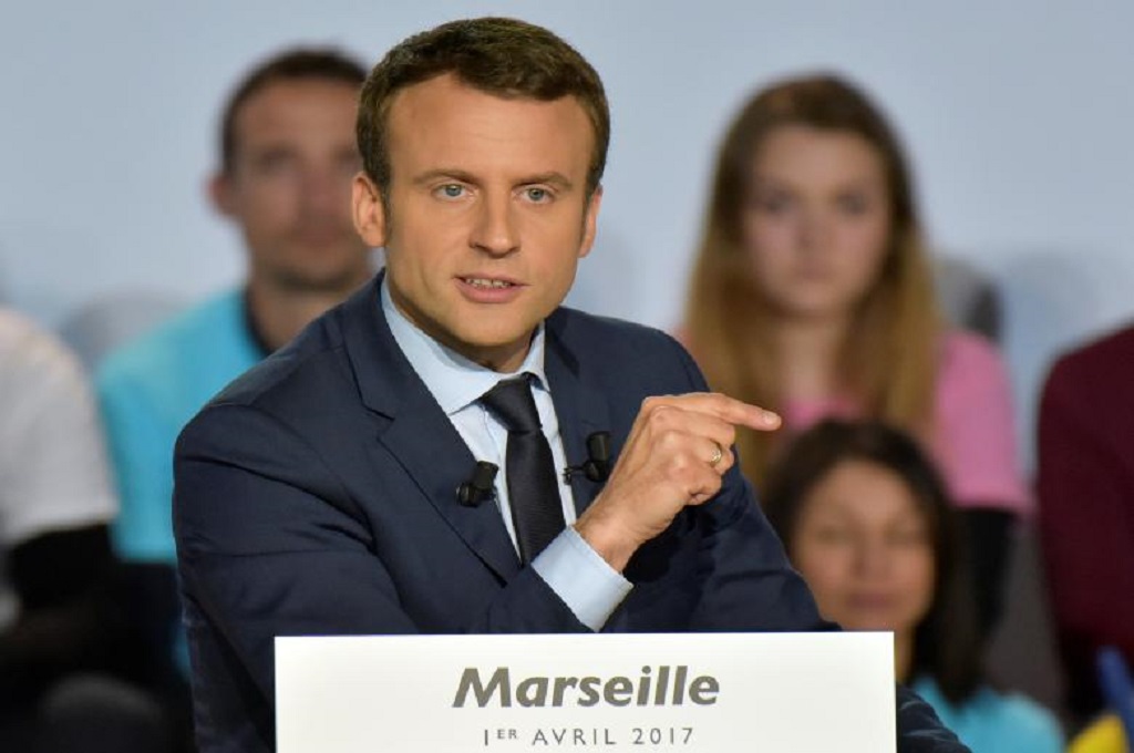 Emmanuel Macron dalam kampanye di Marseille, Prancis, 1 April 2017. (Foto: Reuters/Phillipe laurenson)