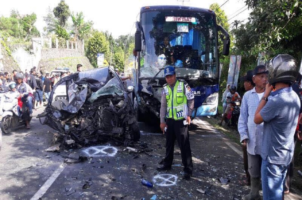 Lokasi kecelakaan empat kendaraan di Puncak, Bogor, 6 April 2017, dok: istimewa