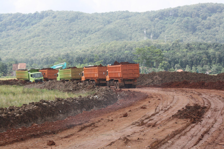 Pengadaan Lahan Tol di Kendal Capai 77,87 Persen