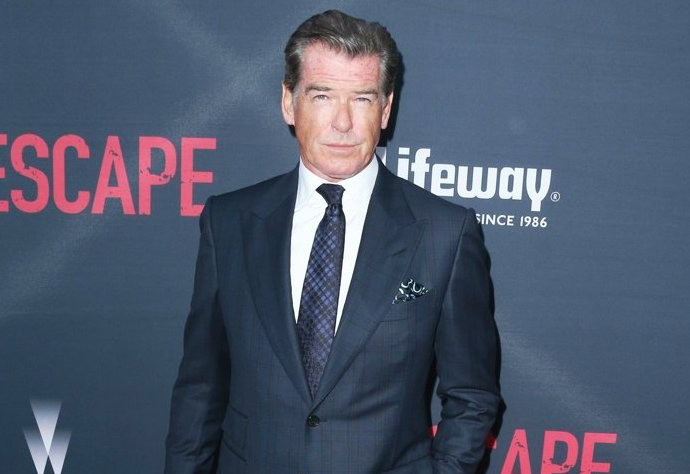 Pierce Brosnan Bantah Ikut Bintangi Film Deadpool 2