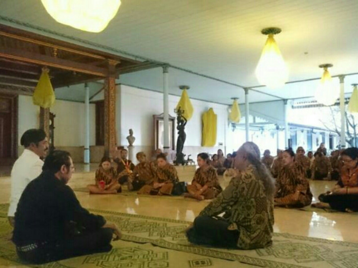 <i>Jumenengan</i> di Keraton Surakarta Tunggu Arahan Presiden