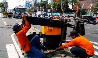 Perlintasan Sebidang Pintu Kereta Pejompongan Ditutup