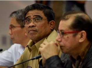 Sumarsono Serahkan OTT Lurah Diproses Hukum