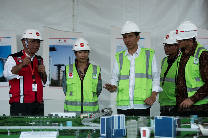 Presiden Meresmikan Kereta Bandara sebelum <i>Blusukan</i> di Jateng