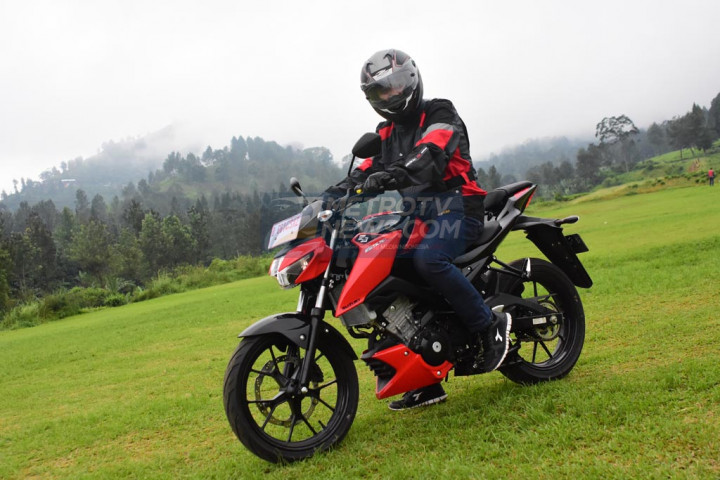 Menjajal Plus-Minus Suzuki GSX-S150