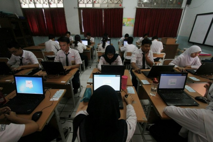 1,8 Juta Siswa Ikuti UN SMA