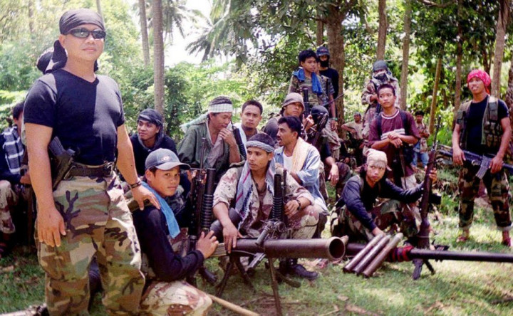 Filipina Janjikan Imbalan Bagi Penemu Markas Abu Sayyaf