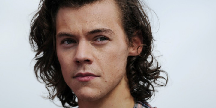 Harry Styles Rilis Singel Debut Sebagai Penyanyi Solo