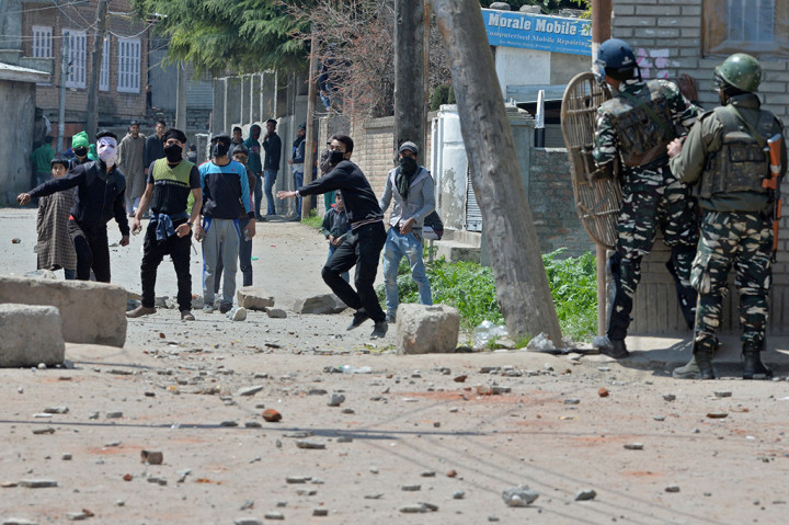 Pemilu di Kashmir Diwarnai Bentrokan, 6 Tewas