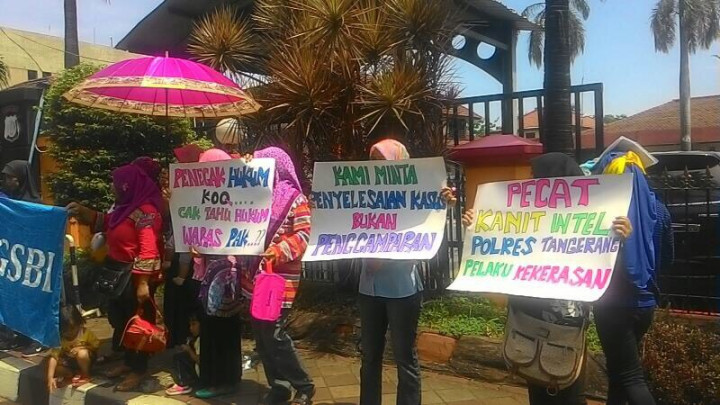 Aksi Solidaritas Buruh untuk Rekan yang Ditampar Perwira Polisi