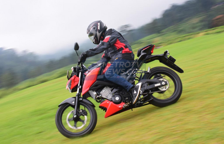 Serunya Melibas Jalur Pegunungan Dengan Suzuki GSX-S150