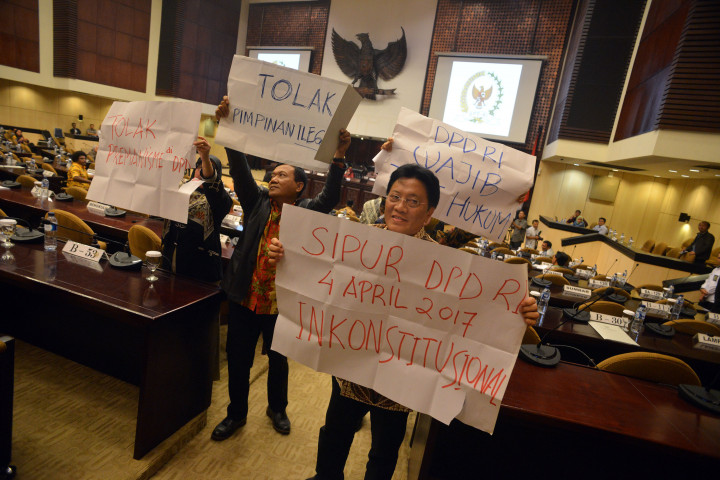 Puluhan Anggota DPD <i>Walk Out</i>