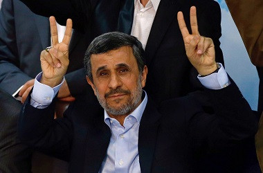 Ahmadinejad Bela Keputusannya Maju Lagi dalam Pilpres Iran