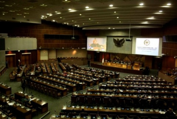 Anggota DPR, Mau Bertanya tapi Absen Dengarkan Jawaban