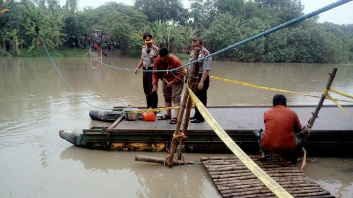 Getek Tambang Terbalik, Dua Warga Tewas