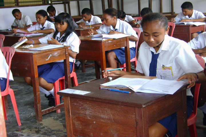 Siswa SMP di Biak Doa Bersama Hadapi USBN