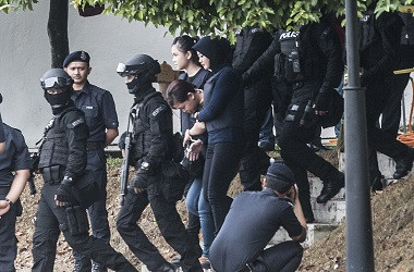 Dokumen Belum Lengkap, Persidangan Siti Aisyah Ditunda