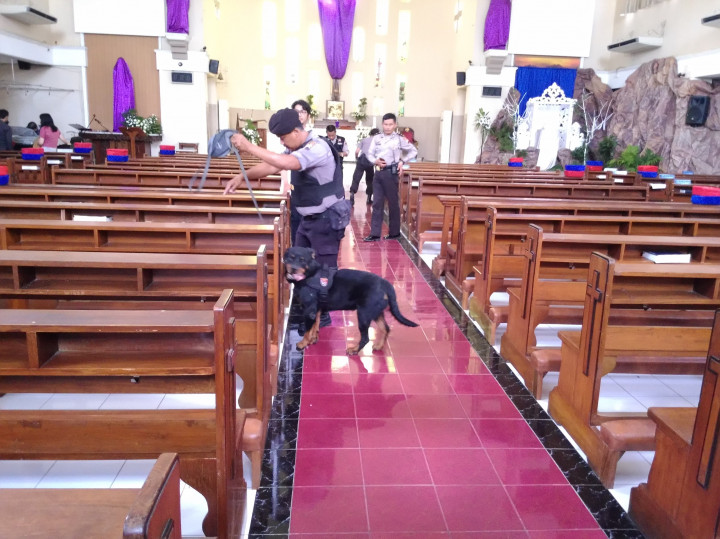 Polisi Menyisir Sejumlah Gereja di Solo