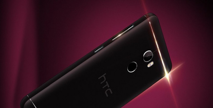 HTC Unggulkan Baterai di One X10?