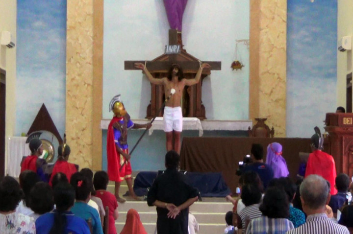 Gereja di Sumenep Gelar Drama Penyiksaan Yesus