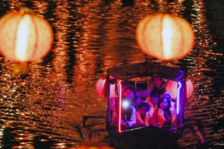 Kulon Progo Bakal Gelar Festival Lampion Apung 2017