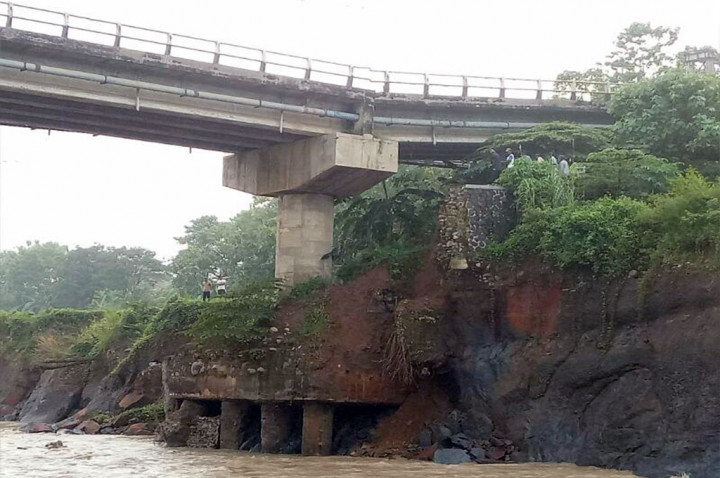 Perbaikan Jembatan Cipamingkis Butuh Waktu Enam Bulan