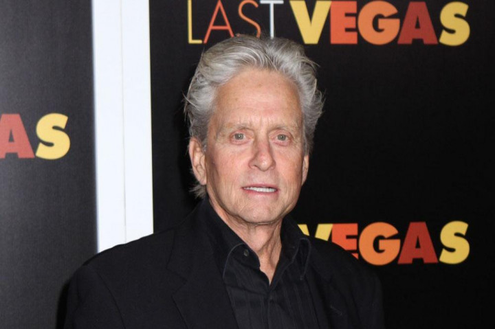 Michael Douglas Bersyukur Ayahnya Masih Hidup di Usia 100 Tahun