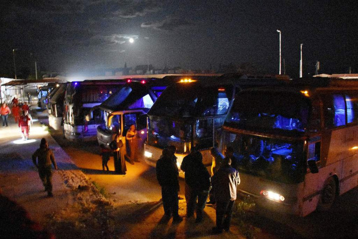 7.000 Warga Suriah Dievakuasi dari Kota yang Terjebak Pertempuran