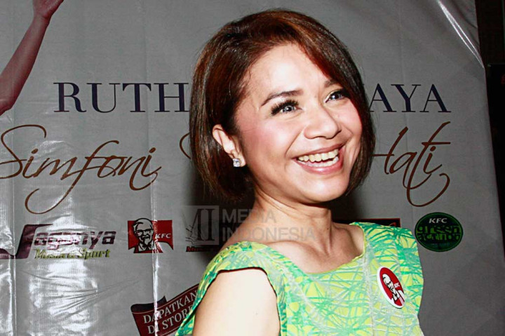 Ruth Sahanaya Rayakan Paskah Tanpa Anak Sulung