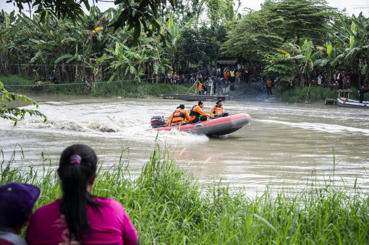 Warga Balongbendo Sidoarjo Anggap Penting Perahu Tambang