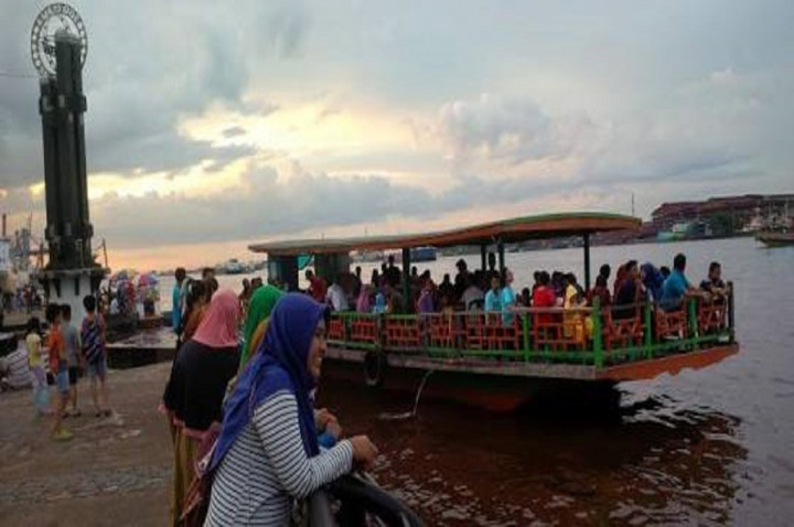 Warga Khawatirkan Keamanan Kabel Listrik di Taman Alun Kapuas Pontianak