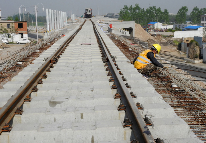 China's Economy Grows 6.9% in First Quarter of 2017: Gov't