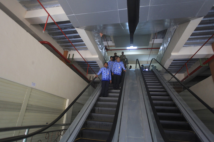 Jelang Peresmian, Wali Kota Solo Tinjau Pasar Klewer