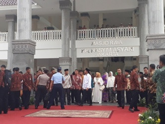 Djarot Turunkan Satpol PP dan PPSU Amankan Masjid KH Hasyim Asy'ari