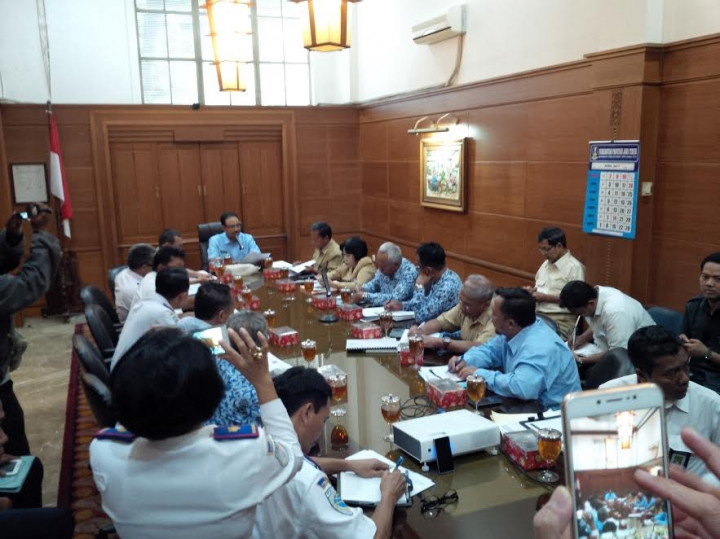 Gus Ipul: Ratusan Perahu Tambang di Jatim Ilegal