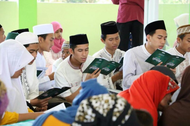 Napi Se-Indonesia Ditantang Khatamkan Alquran dalam 2 Jam