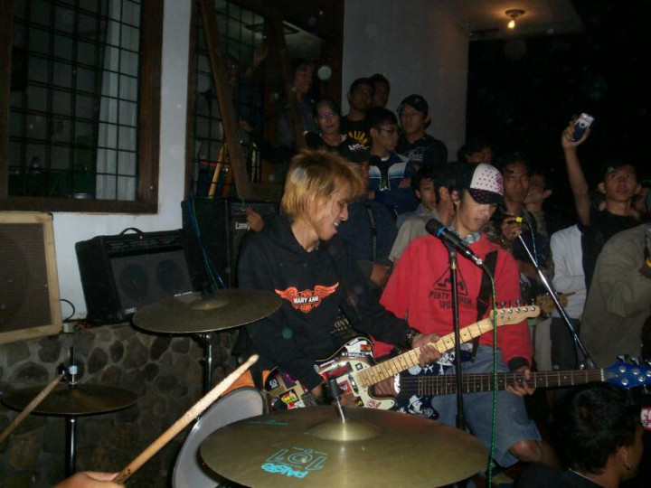 Semangat Punk Rock Mary Ann